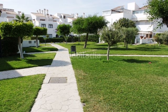 Foto a433ac41-567b-4aa6-8183-52fbc7c70f6e. Àtic amb piscina a Las Marinas - Pueblo Laguna Vera