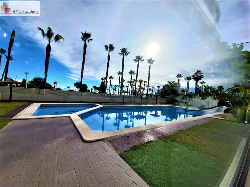 Foto 8489076f-ded8-4471-9d38-b1f58b0dfe50. Planta baixa amb calefacció aparcament piscina a Oropesa del Mar