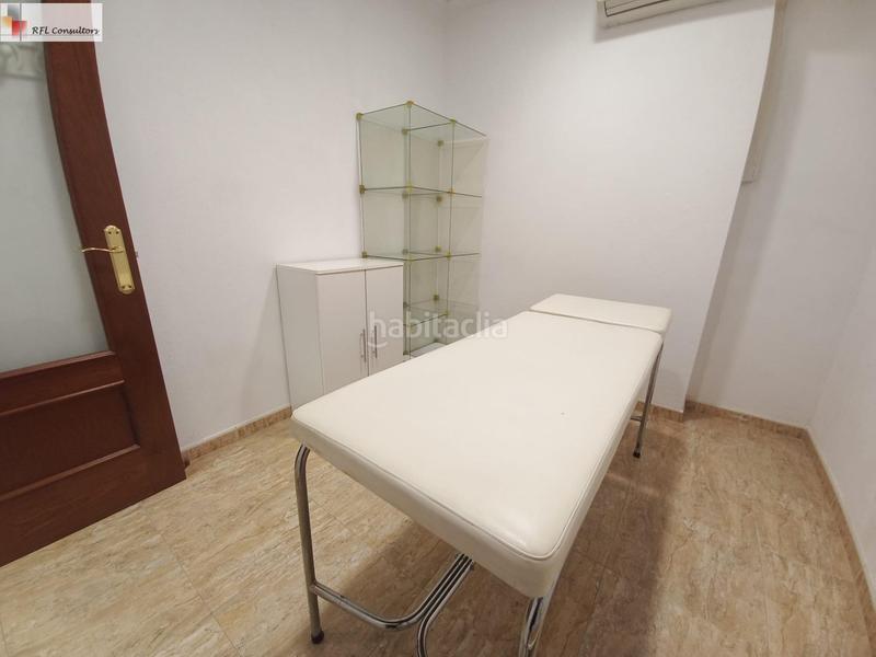 Foto 749f1593-638c-4e26-8163-7b8e1fae2391. Lloguer local comercial a Ampolla (L´)