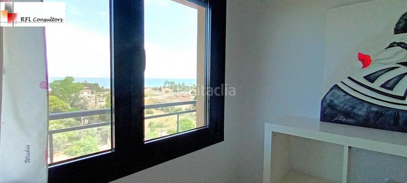 Foto 89199b5f-1d04-4b79-b77f-76887ab14d20. Alquiler apartamento  en primera linea en urbanizacion con piscina !!! en Torreblanca