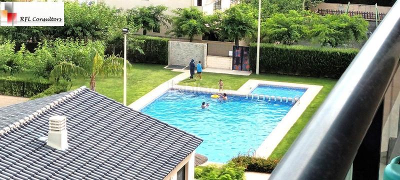 Foto bd34e0f9-3133-429a-9f2f-31c16da6ffde. Alquiler apartamento  en primera linea en urbanizacion con piscina !!! en Torreblanca