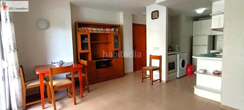 Foto 55a751e1-945d-4f39-834c-b8ea2bed0010. Rent apartment with parking in Torreblanca