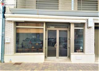 Lloguer Local Comercial a Ampolla (L´). Amplio local en alquiler en la ampolla
