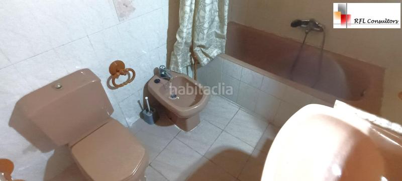 Foto b152b692-c8ed-49b9-872d-b2599a5e3203. Masía centrica casa de pueblo con garaje y acceso por dos calles en Torreblanca