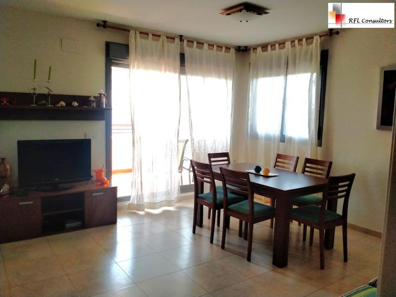 Foto 28a1046c-d4b0-424e-b2f9-ffe60b9e4a2f. Rent apartment with parking pool in Torreblanca