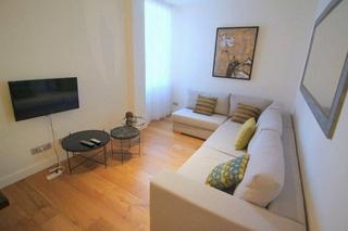 Lloguer Pis  Calle poeta carlos mellado. Piso de 2 habitaciones con muebles