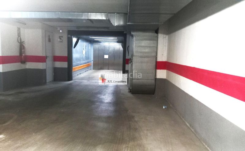 Foto 102233ca-33b4-4e9b-b36c-41e198867d5d. Aparcament cotxe a Ampolla (L´)