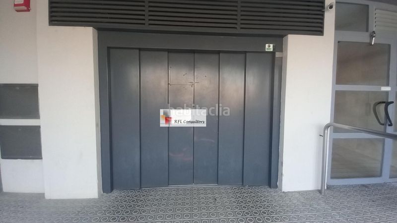 Foto 1d95db4c-72b3-4768-99bb-546e32e63ca3. Aparcament cotxe a Ampolla (L´)