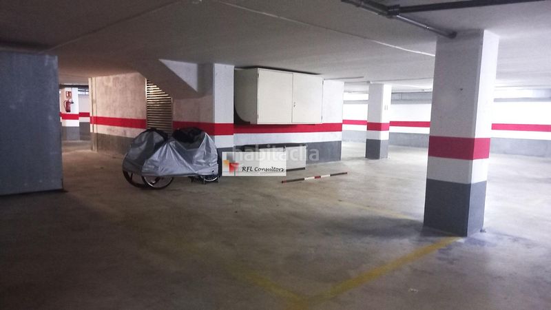 Foto 9638c1a1-0abc-4dac-810b-caa0279080f7. Aparcament cotxe a Ampolla (L´)