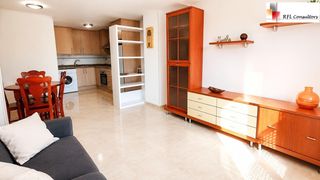 Apartament a Casco Urbano. Bonito apartamento luminoso con gran plaza de parking
