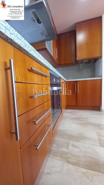 Foto b8a53bdd-a468-4691-84ef-f3753c48fa20. Apartament amb aparcament piscina a Ampolla (L´)