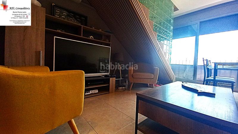 Foto ad94cb9e-4a89-4821-a4e3-09bd8588aa54. Àtic amb aparcament a Ampolla (L´)