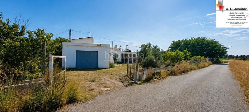 Foto 3477ef9b-6d12-45e5-a5a1-f4b394144231. Masia amb aparcament a Alcossebre