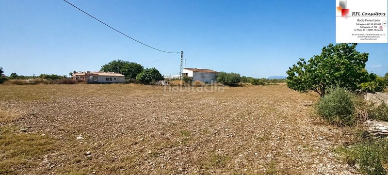 Foto f34037e3-8383-4b57-bc59-a7317b7eeeb9. Masia amb aparcament a Alcossebre