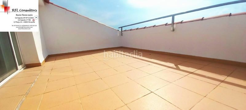 Foto 52e6a218-bad2-420a-a2c2-6935e3ec2289. Lloguer àtic amb calefacció aparcament piscina a Ampolla (L´)