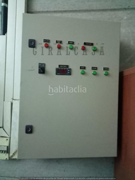 Foto 9646faac-1f69-46b3-8065-0d3b618d4079. Capannone industriale in Mairena del Alcor