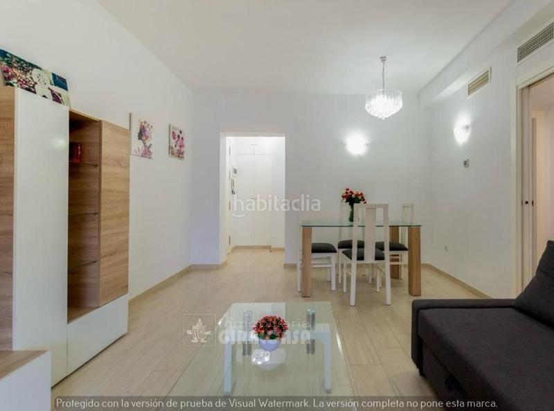 Foto e9c295ea-0429-494f-aa0c-a4e3ca56fe74. Appartamento con parcheggio in La Carihuela - Los Nidos Torremolinos