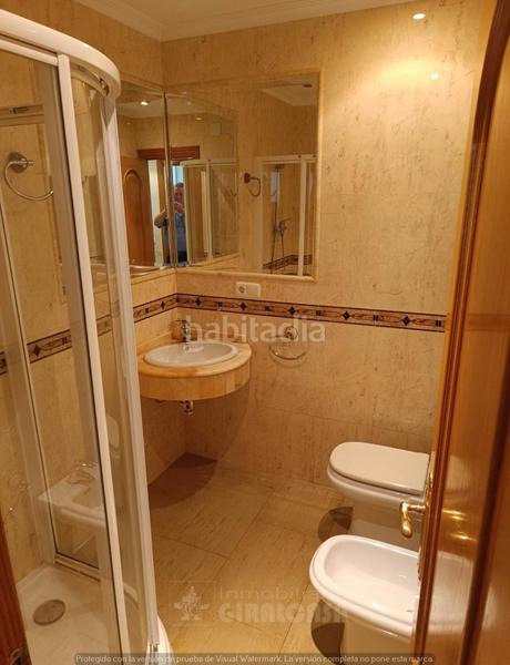 Foto 9902b3f3-b924-46fc-8136-8f1c67e1b48a. Piso  en venta en la carihuela, 2 dormitorios. en Torremolinos
