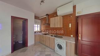 Ático en La Paz. Atico en venta en barrio obrero, 2 dormitorios.