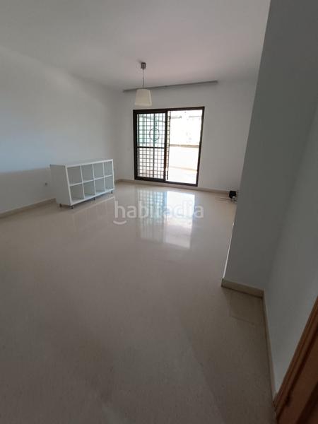 Foto f4a402db-ecd0-4d5c-835d-72295813025b. Piso  en venta en El Pinillo, 4 dormitorios. en Torremolinos