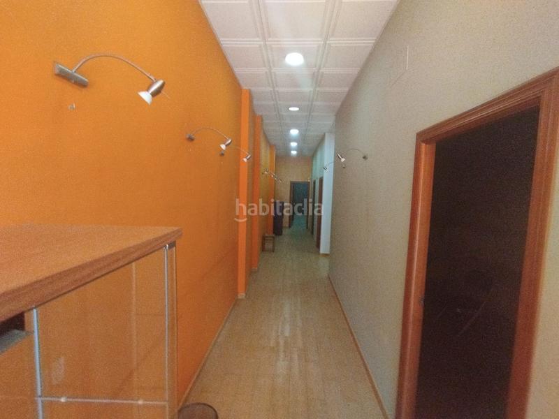 Foto 0d4cdee2-fb52-41f8-91db-f376e85e2b85. Alquiler local comercial local com. en alquiler , 3 despachos. en Mairena del Alcor