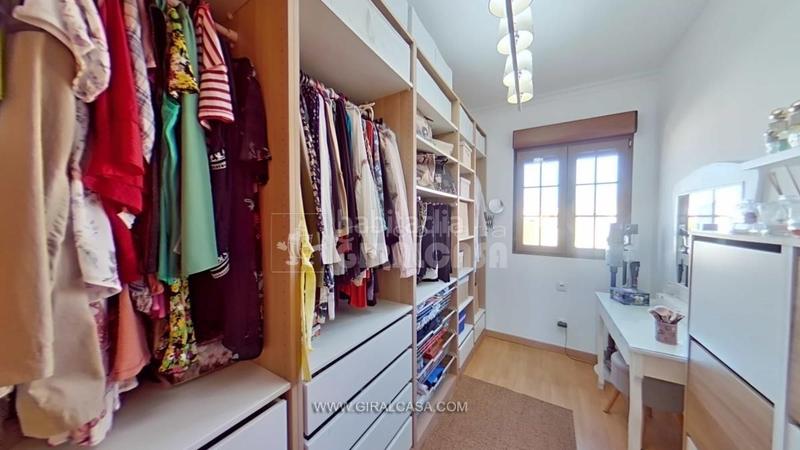 Foto 2537fb1a-8ef1-4a40-b7e1-a2f6b824e384. Reihenhaus mit heizung parking in Mairena del Alcor