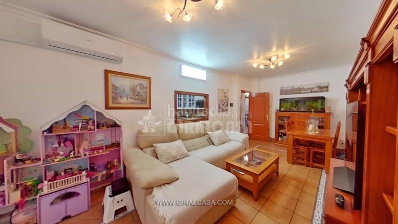 Foto 27faa7c4-f85a-47ff-81b6-ba2df372794a. Reihenhaus mit heizung parking in Mairena del Alcor