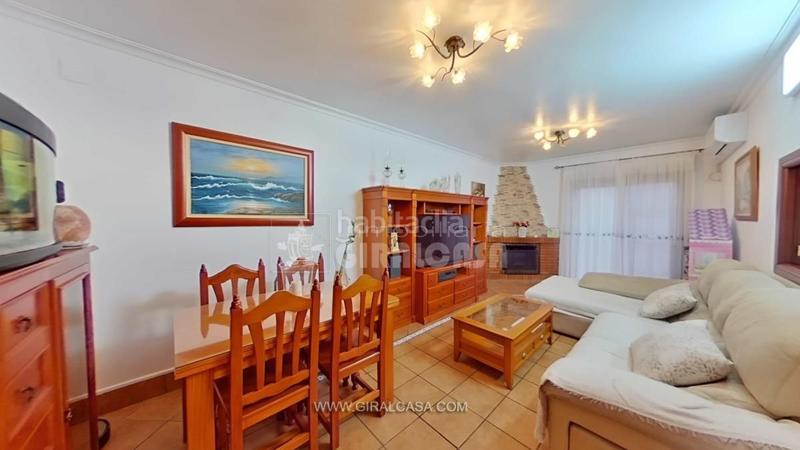 Foto 6213c69c-5afc-4560-83d7-6be08a2ea3ba. Reihenhaus mit heizung parking in Mairena del Alcor