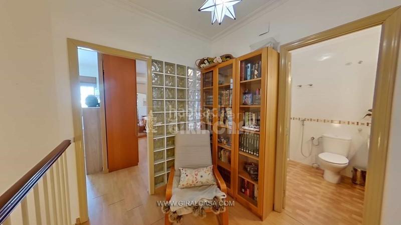 Foto d186d0a8-f8a1-450e-8959-602a2a9cbaae. Reihenhaus mit heizung parking in Mairena del Alcor