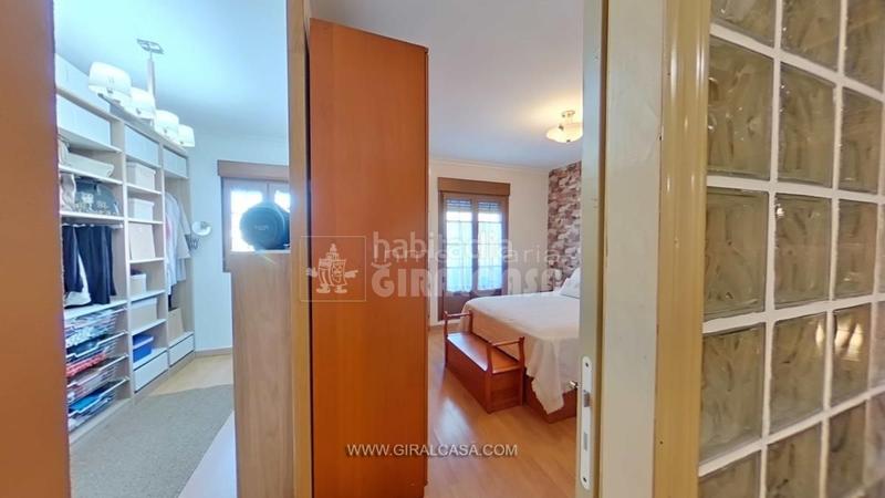 Foto d53e7b16-767d-4caf-bb7d-ed9d76aaf877. Reihenhaus mit heizung parking in Mairena del Alcor