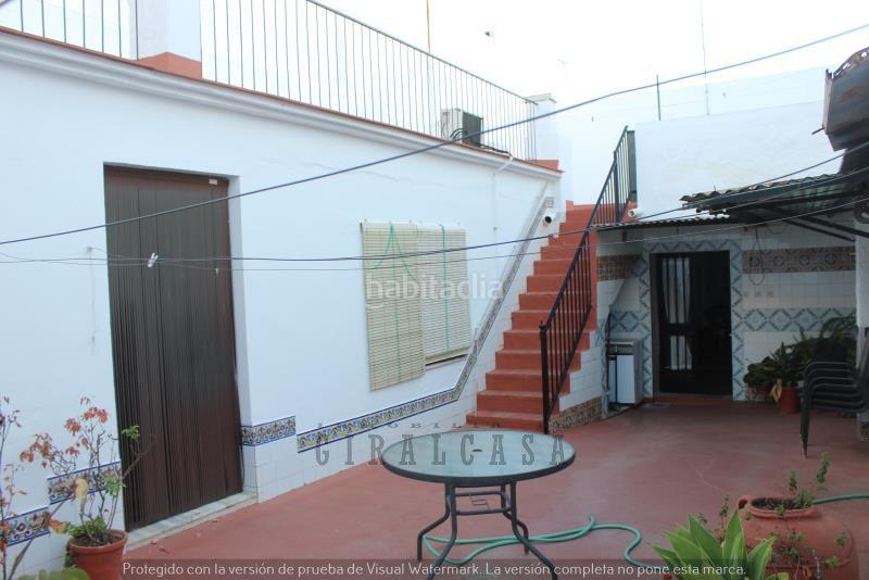 Foto 4333af92-33a3-4f13-9a0a-5118bf85a0cf. Casa  en venta en centro, 5 dormitorios. en Mairena del Alcor