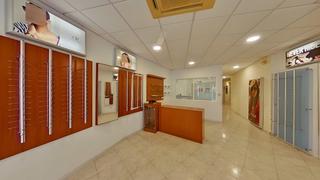 Lloguer Local Comercial a Mairena del Alcor. Local com. en alquiler en centro, 3 despachos.