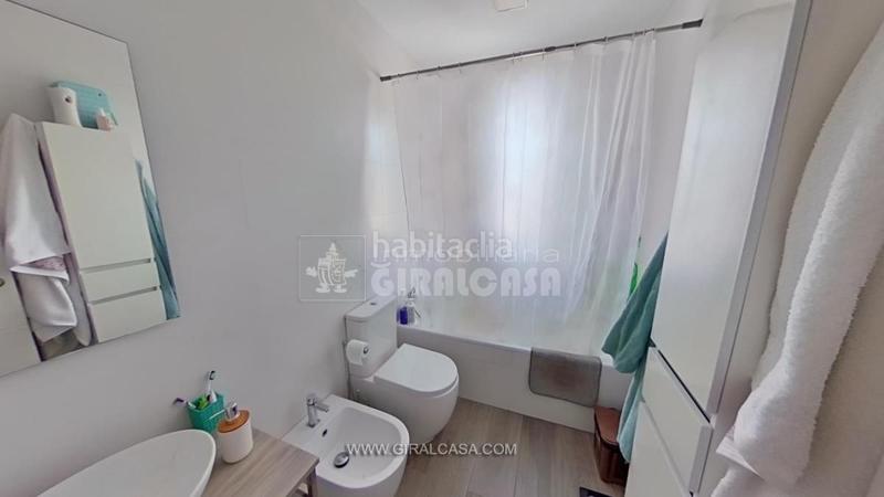 Foto 4a74b12b-7c4c-4061-a84d-59ab7d0913b4. Flat with parking pool in La Paz Alcalá de Guadaira