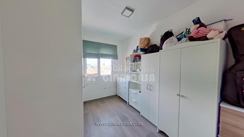 Foto 65d1cf32-b3ed-4f52-b75d-2b3cf5d00ab6. Flat with parking pool in La Paz Alcalá de Guadaira