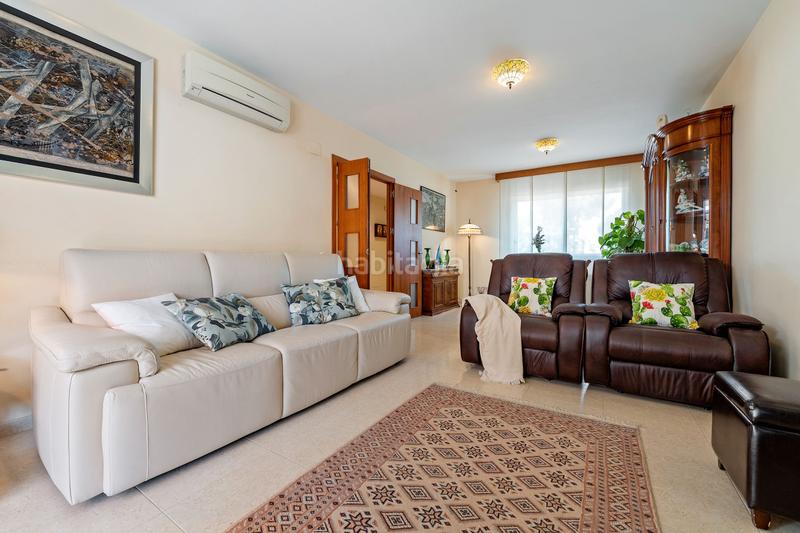 Foto 280cbf6b-b418-454b-af22-1db20e103013. Maison jumelée dans carrer del pla de l'era 63 dans Salou