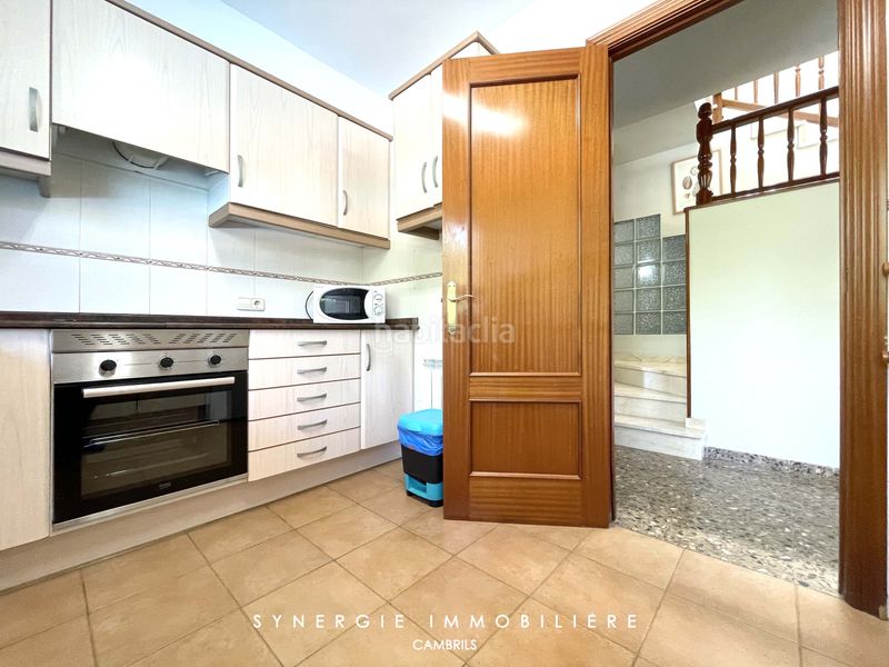 Foto ae7facb7-3779-4aa6-82fb-3cb0615801cd. Casa amb xemeneia calefacció aparcament piscina a Cambrils