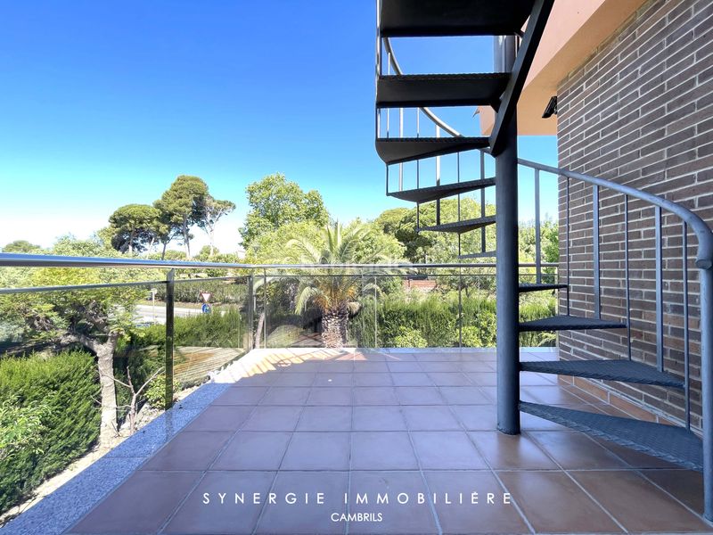 Foto df219b00-b73a-4dc9-8ef7-a826e8635dc0. Casa amb xemeneia calefacció aparcament piscina a Cambrils