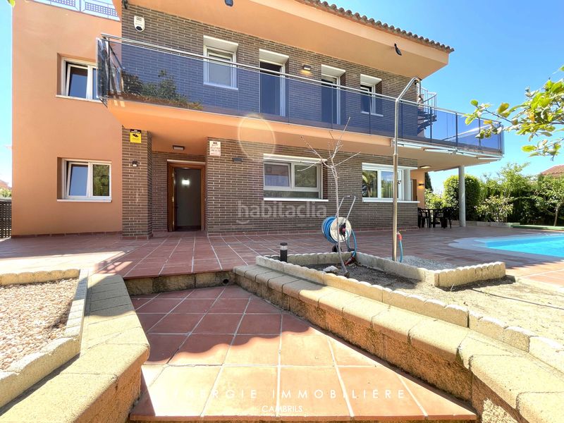Foto fa021f5d-e617-4786-9496-5802008502d6. Casa amb xemeneia calefacció aparcament piscina a Cambrils