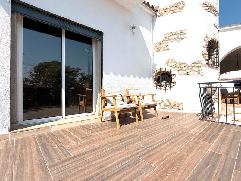 Foto a933755d-e9ed-4118-9268-f469f64379dc. Chalet con riscaldamento parcheggio in Passeig Marítim Miami Platja