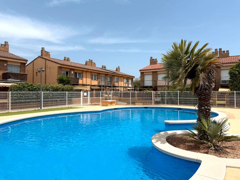 Foto 6ff5ee81-0f82-48a6-ad77-4e6bbbedd29a. Reihenhaus mit heizung parking pool in Els Ametllers Cambrils
