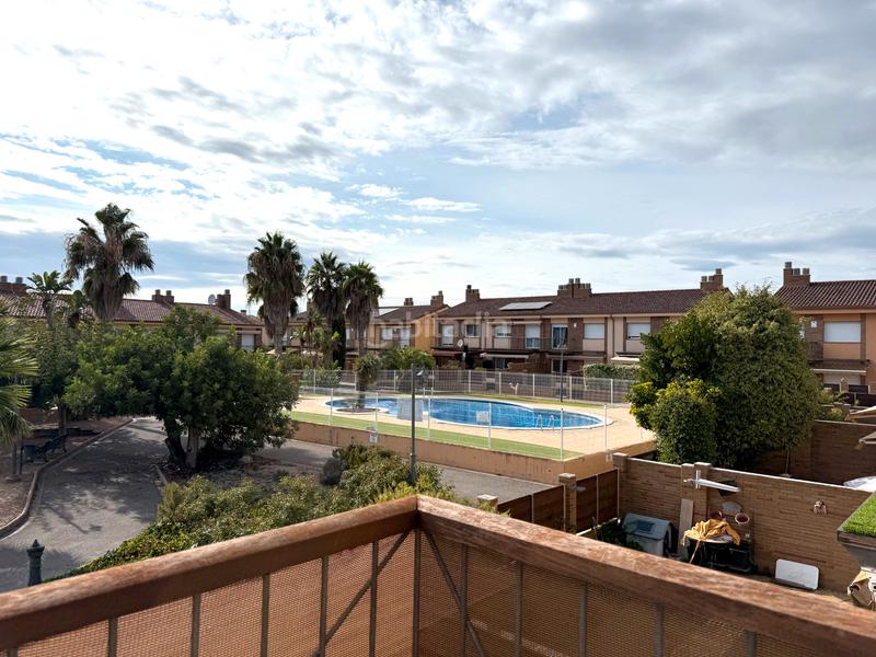 Foto e3a2e8b5-73bf-49ef-abfb-85cf56e2f6c1. Reihenhaus mit heizung parking pool in Els Ametllers Cambrils