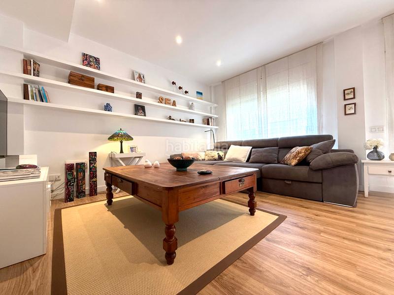 Foto 071872df-78ee-4a83-9373-83dd1058c3c2. Casa adossada amb calefacció aparcament piscina a Reus