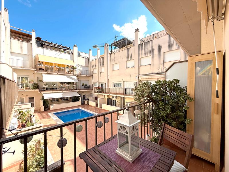 Foto 17c52f91-6b67-4dc2-866b-7da7c55b19c6. Casa adossada amb calefacció aparcament piscina a Reus