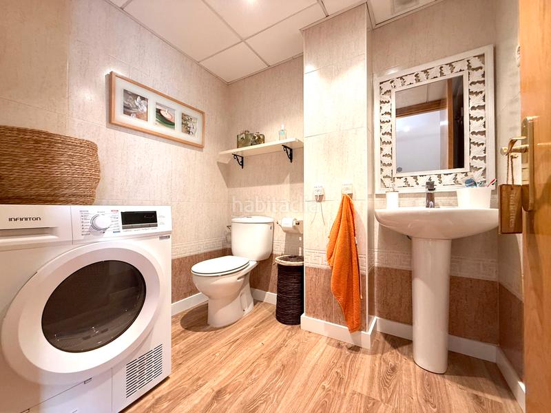 Foto 41724e81-4e93-479e-bc85-d646c2167b39. Casa adossada amb calefacció aparcament piscina a Reus