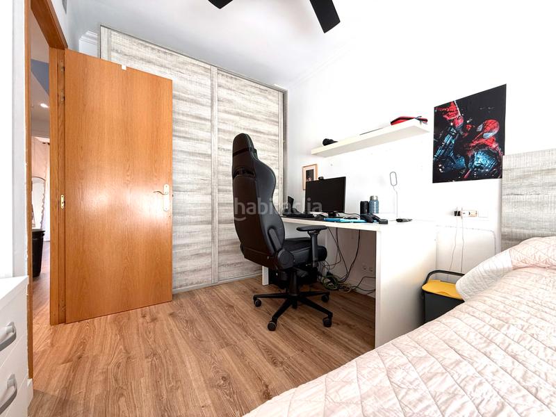 Foto 472ff95a-63c3-45b7-8640-451df2c5d311. Casa adossada amb calefacció aparcament piscina a Reus