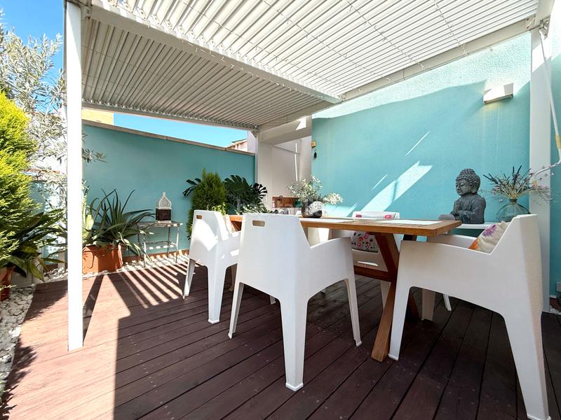 Foto 932547a4-43f1-4d33-a4a5-a13c69cd845a. Casa adossada amb calefacció aparcament piscina a Reus