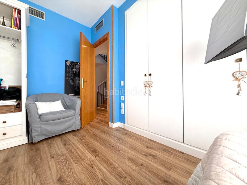 Foto aa166c7e-6fa3-4e6d-9cdc-d1c45f2af2b8. Casa adossada amb calefacció aparcament piscina a Reus