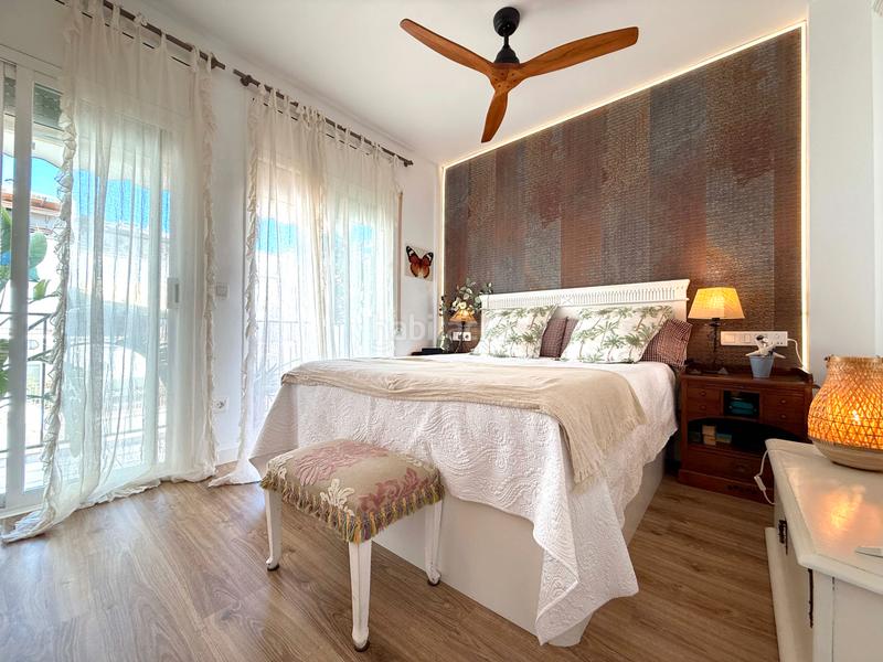 Foto e2b270ec-3d2a-4695-9843-15834fd07b6c. Casa adossada amb calefacció aparcament piscina a Reus