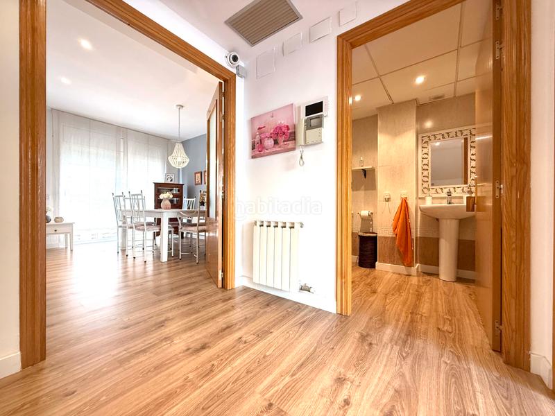 Foto f7600699-7ae9-49dc-a9ec-7b3c4e9c5a08. Casa adossada amb calefacció aparcament piscina a Reus