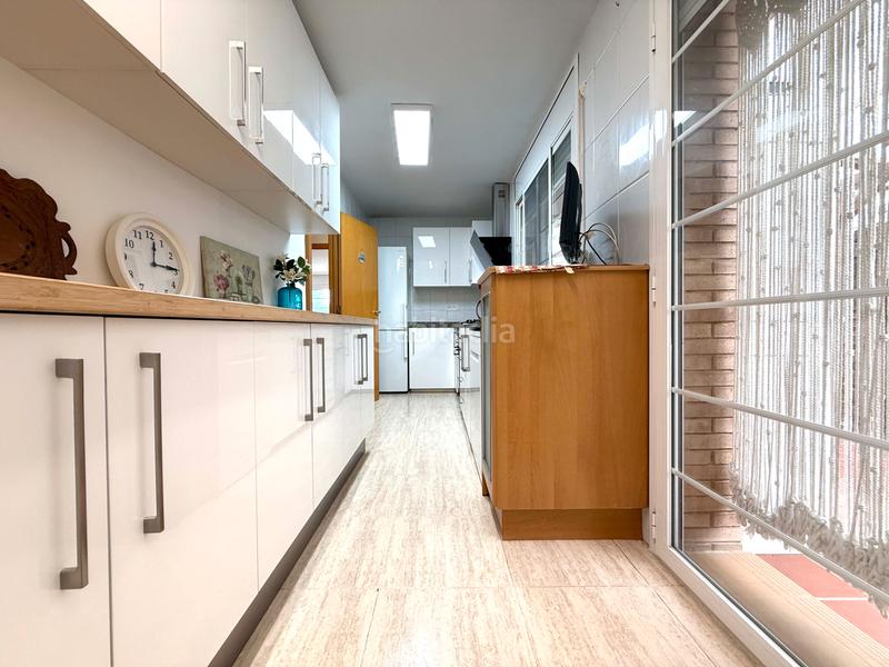 Foto 2921d3aa-e45b-46af-98c3-518ae9141c3c. Casa aparellada amb calefacció aparcament a Regueral - Prat d'en Forés Cambrils